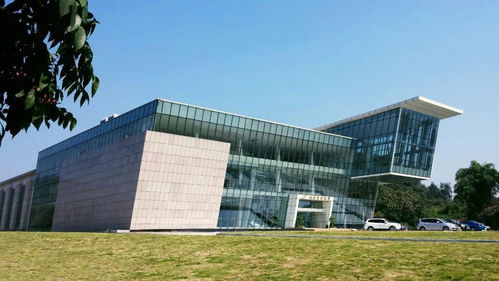 双喜临门 柏斯琴行荣获“中国轻工业百强企业”与“乐器行业十强企业”殊荣